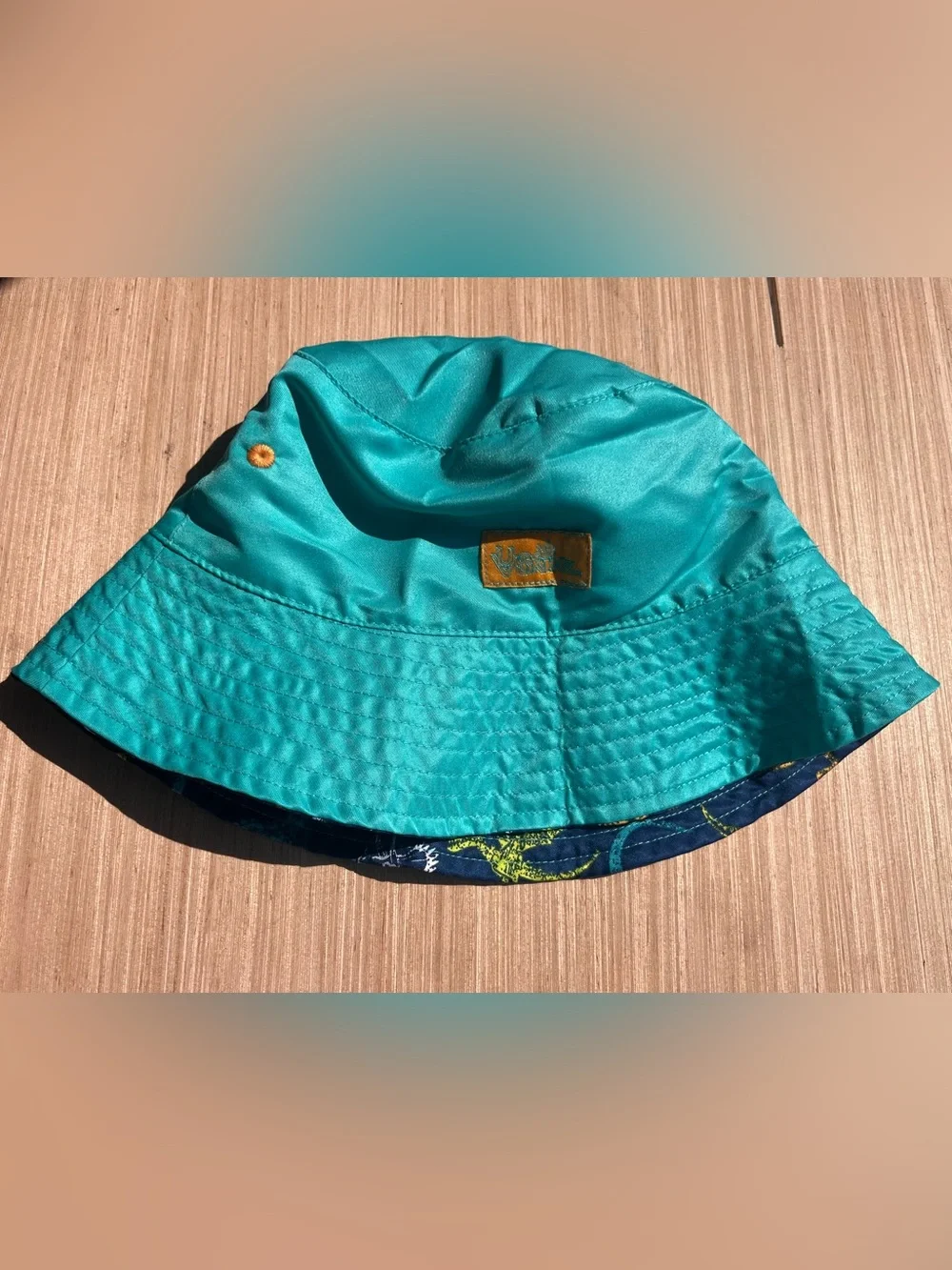 UV Skinz boys hat size 6